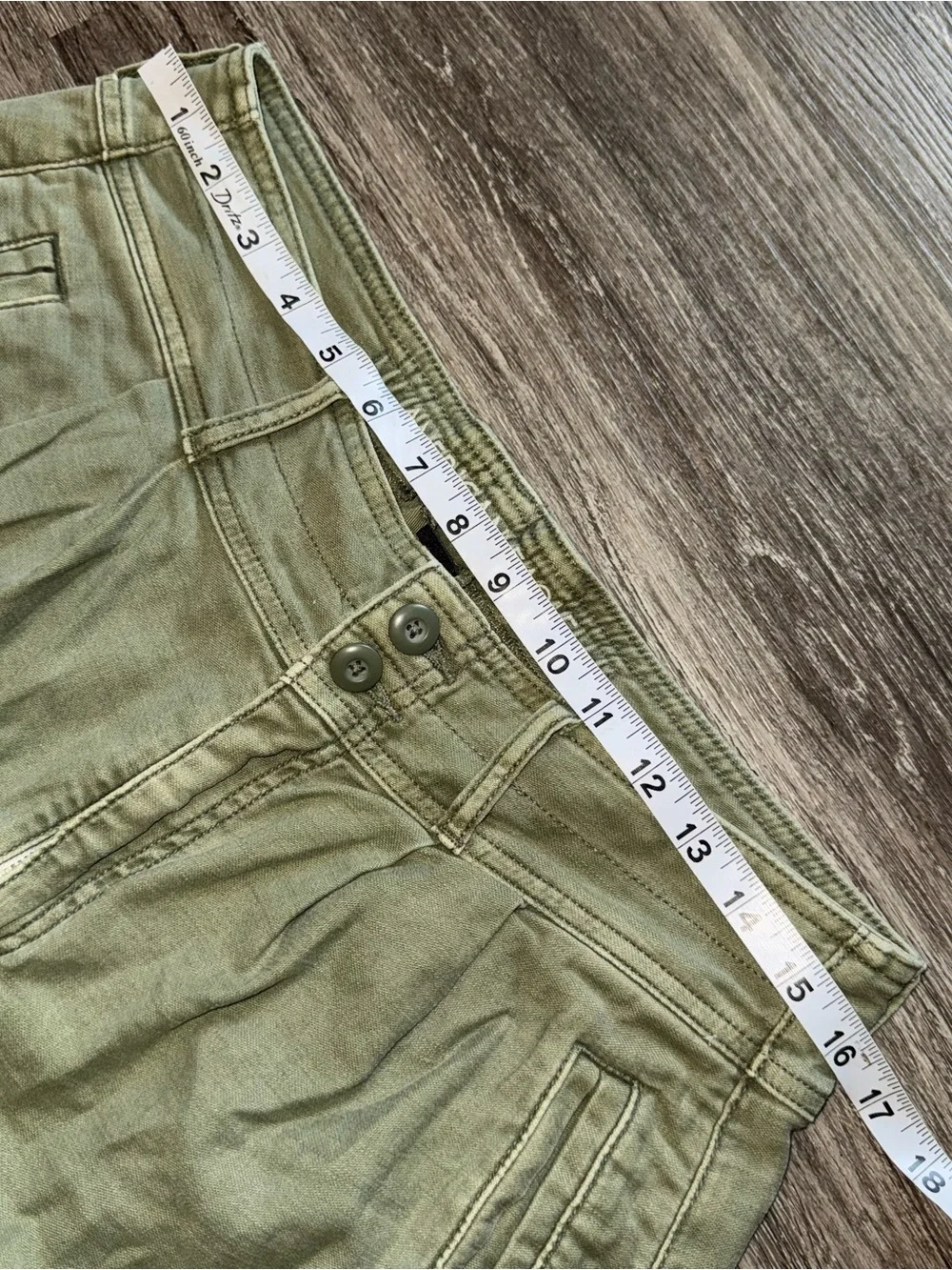 American Eagle Baggy Mom Shorts High Rise Olive Green Size 12